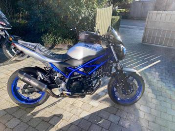 Suzuki SV650 (2020) – Gekeurd, Topstaat + SC Project uitlaat beschikbaar voor biedingen