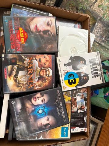 Lot dvd’s beschikbaar voor biedingen