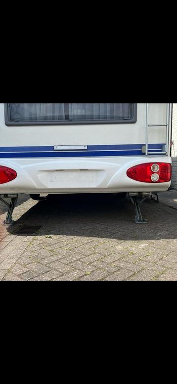 Bumper hobby 495 bouwjaar 2004 beschikbaar voor biedingen