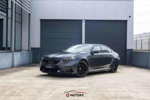 BMW M5 M5 PLUG IN-ACC-CARBON-KEYLESS FROZEN GREY-BELGISCH, Auto's, BMW, Bedrijf, Te koop, 5 Reeks, 360° camera, 4x4, ABS, Achteruitrijcamera