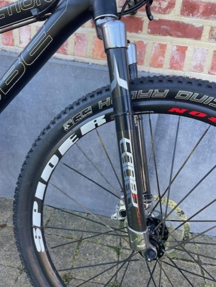 MTB Cube carbon wielen, vork + EXTRA paar wielen en vork, Fietsen en Brommers, Fietsen | Mountainbikes en ATB, Gebruikt, Overige merken