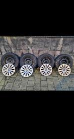 Ensemble de 4 roues hiver avec enjoliveurs VW neufs, Ophalen, Band(en)
