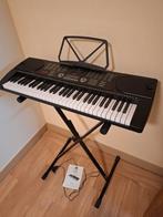 Keyboard met staander, Muziek en Instrumenten, Keyboards, Ophalen, Zo goed als nieuw