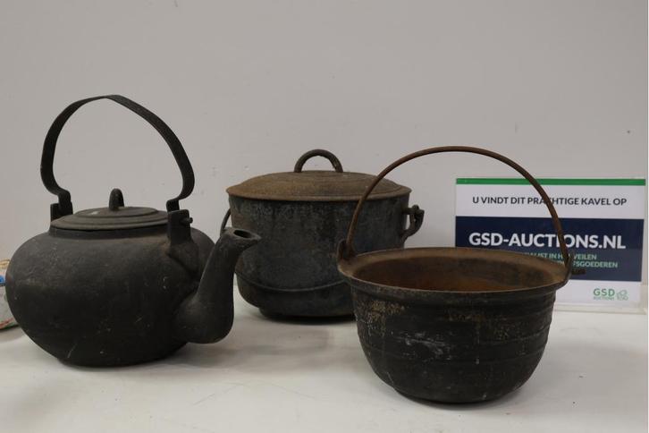 Antiek Gietijzeren Set van 1 Theepot/1 Ketel/1 Braadpot, Antiek en Kunst, Antiek | Overige Antiek, Ophalen of Verzenden