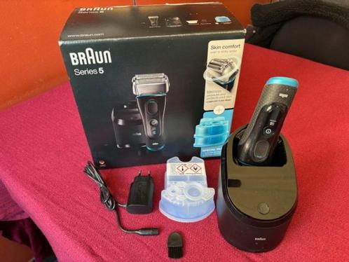 Braun Scheerapparaat Draadloos, Elektronische apparatuur, Persoonlijke Verzorgingsapparatuur, Gebruikt, Scheren en Epileren, Ophalen