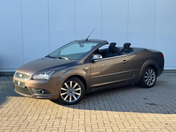✅ Ford Focus CC 2.0i Sport GARANTIE Airco Zetelverwarming, Auto's, Ford, Bedrijf, Te koop, Focus, ABS, Airbags, Airconditioning