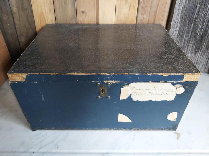 Oude hard kartonnen (notaris) archiefdoos met klepje, Antiek en Kunst, Curiosa en Brocante, Ophalen of Verzenden