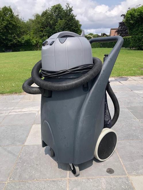 Professionele stof & waterstofzuiger, Doe-het-zelf en Bouw, Reinigingsmachines, Zo goed als nieuw, Waterstofzuiger, Ophalen