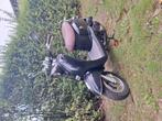 Scooter 50cc B klasse start en rijd 4 takt beetje werk aan, Fietsen en Brommers, Ophalen of Verzenden, Zo goed als nieuw, Benzine