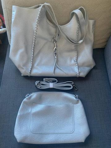 Tas en clutch set beschikbaar voor biedingen