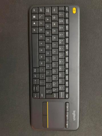 Logitech K400+ disponible aux enchères