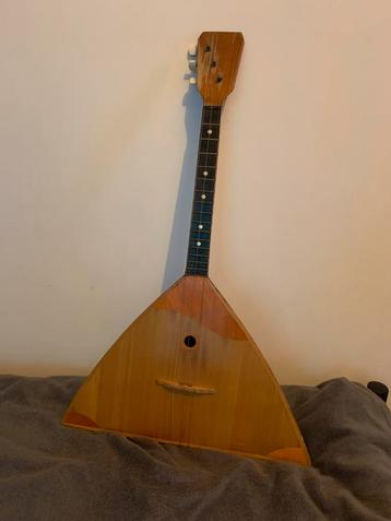 Balalaika beschikbaar voor biedingen