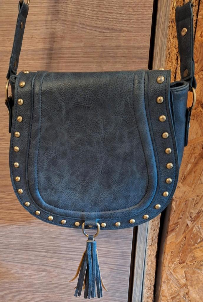 Handtassen, zonnehoed en hakschoenen 39, Handtassen en Accessoires, Tassen | Schoudertassen, Zo goed als nieuw, Overige merken