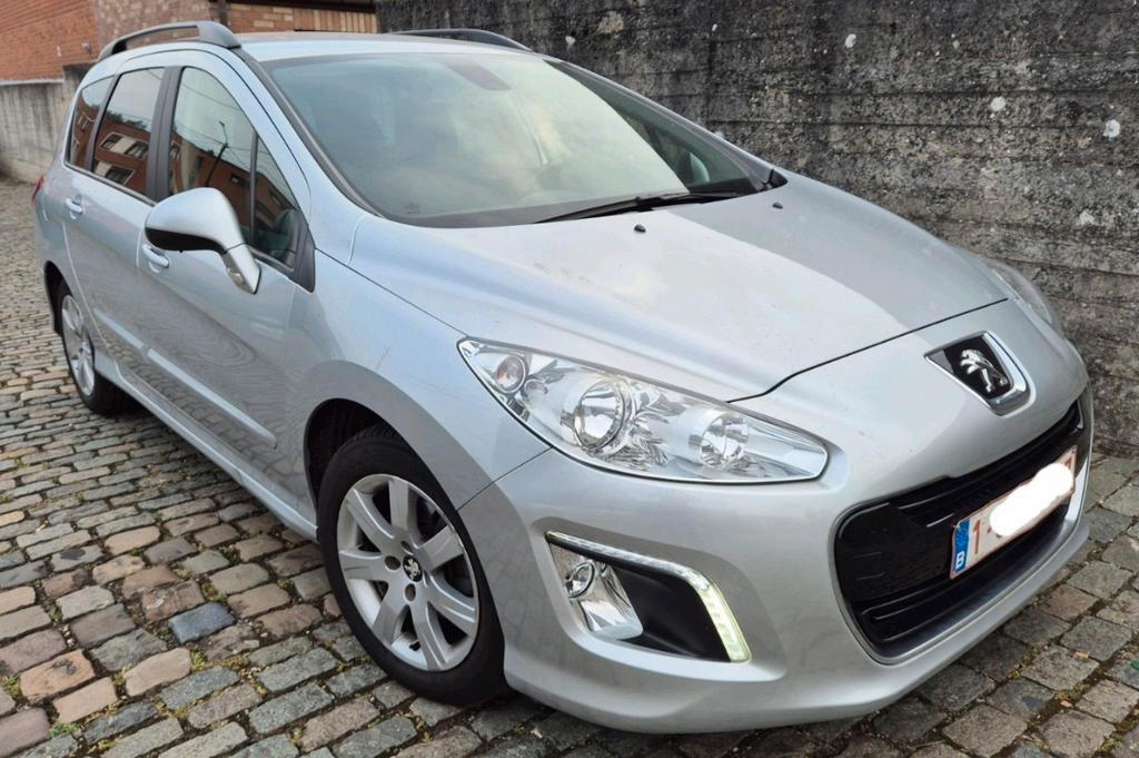 Peugeot 308 16hdi an2011. 120.000km 1prop 6vitesse 5500€