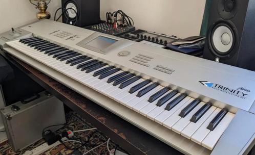 Korg Trinity Pro Muziek Werkstation, Muziek en Instrumenten, Synthesizers, Gebruikt, 76 toetsen, Korg, Met standaard, Ophalen of Verzenden