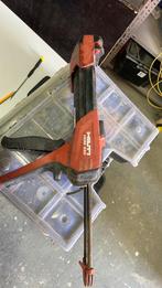 Twee componenten pistool Hilti , weinig gebruikt in, Doe-het-zelf en Bouw, Ophalen of Verzenden, Gebruikt
