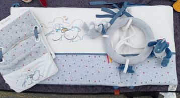 Noukies bumper voor babybedje  beschikbaar voor biedingen
