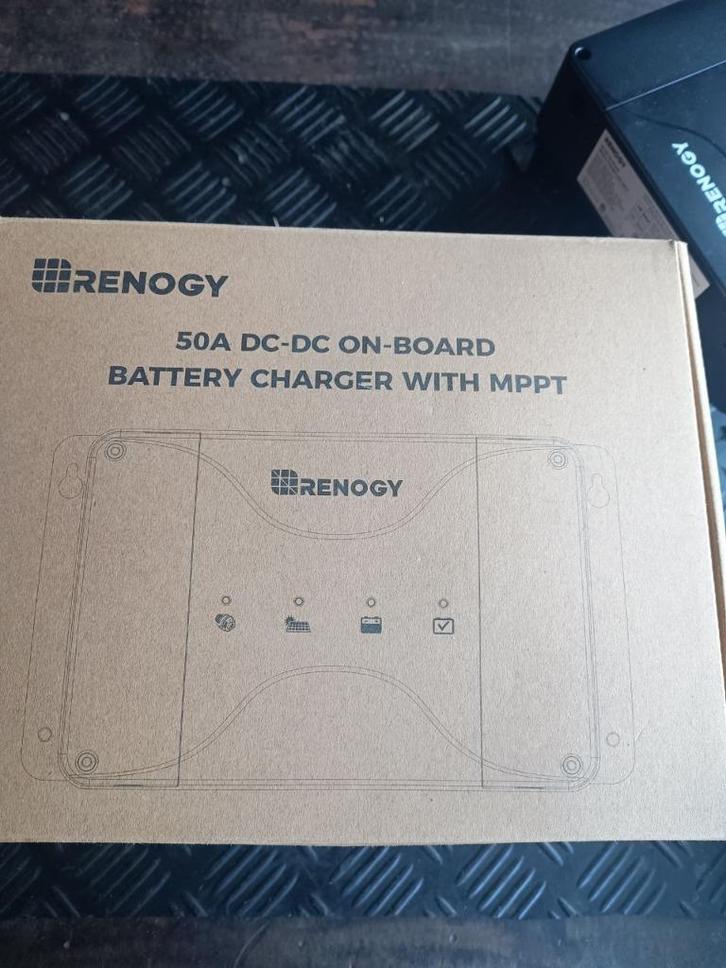 Renogy 12VDC/ DC chager met MPPT, Hobby en Vrije tijd, Elektronica-componenten, Nieuw, Ophalen