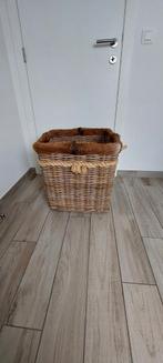 Rieten mand, Huis en Inrichting, Woonaccessoires | Schalen en Manden, Ophalen, Mand, Vierkant, Nieuw