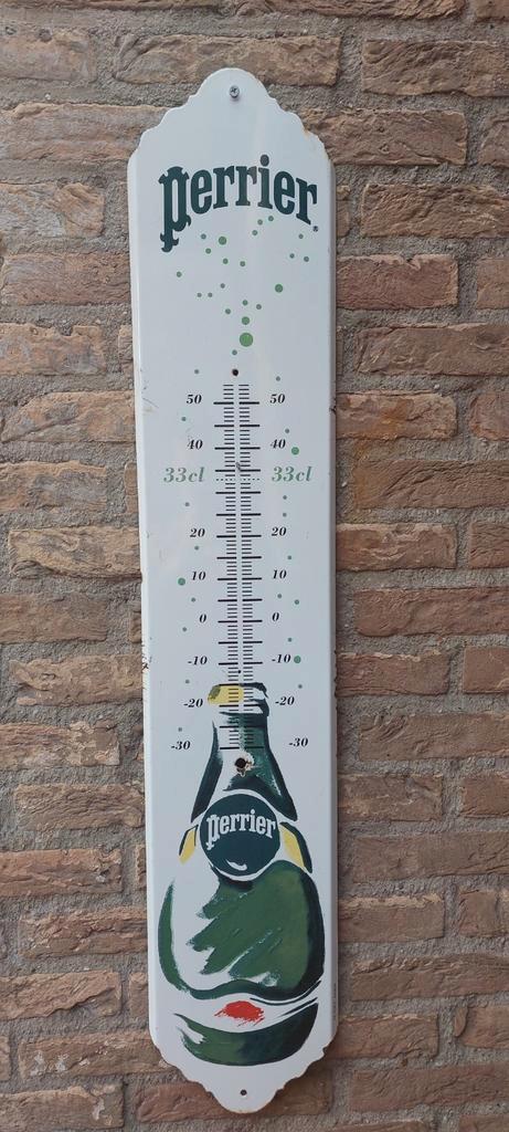 Emaille reclamebord Perrier, Huis en Inrichting, Woonaccessoires | Thermometers, Zo goed als nieuw, Buitenthermometer, Ophalen of Verzenden