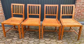 8 x massieve teakhouten tuinstoelen beschikbaar voor biedingen