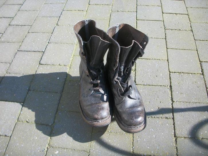 Leger bottinnen of een hoge zwarte laars, Kleding | Heren, Schoenen, Gedragen, Zwart, Ophalen