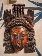 Masque chinois sculpté à la main, Enlèvement