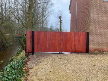 Poorten op maat. beschikbaar voor biedingen