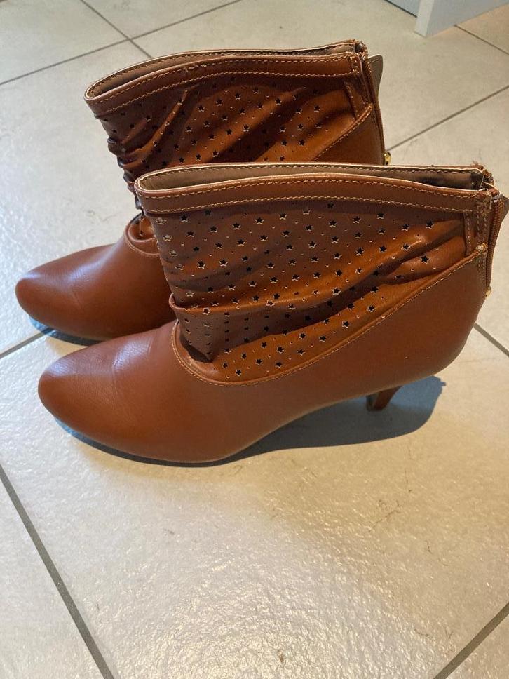 Enkellaarsjes, zo goed als nieuw!!, Kleding | Dames, Schoenen, Nieuw, Lage of Enkellaarzen, Bruin, Ophalen of Verzenden