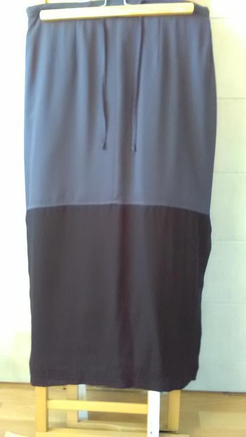 Cicerone 44 grijs/zwarte lange rok, Kleding | Dames, Rokken, Zo goed als nieuw, Maat 42/44 (L), Zwart, Onder de knie, Ophalen of Verzenden