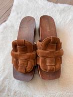 Klompen Morobe maat 37, Kleding | Dames, Schoenen, Bruin, Zo goed als nieuw, Morobe, Sandalen of Muiltjes