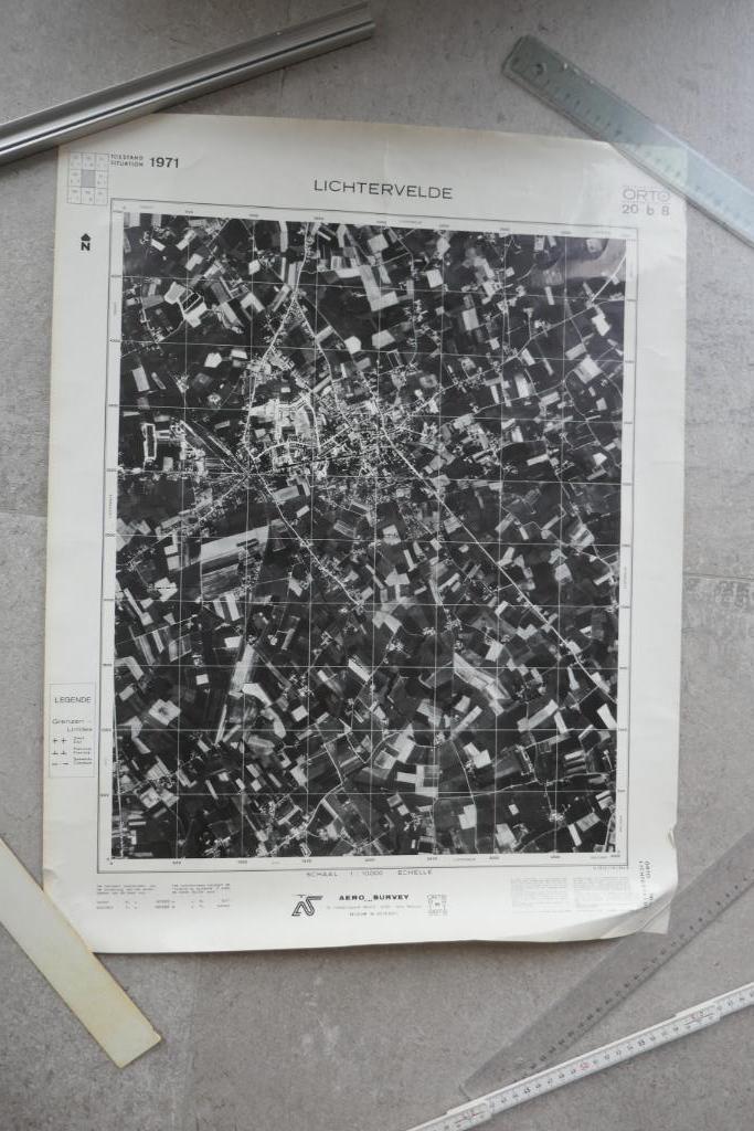 Orthofoto's (luchtfoto) situatie 1971 Lichtervelde 20 b8, Boeken, Atlassen en Landkaarten, Gelezen, Overige typen, België, 1800 tot 2000