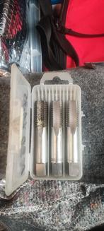 Outils, Ophalen, Zo goed als nieuw