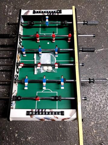Kinder voetbal tafel / kickertafel beschikbaar voor biedingen