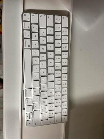 Nieuwe Apple AZERTY wireless toetsenbord beschikbaar voor biedingen
