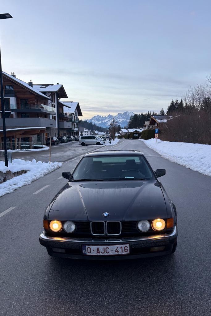 Bmw 730i e32 1993 oldtimer, Auto's, BMW, Particulier, 7 Reeks, Cruise Control, Benzine, 5 deurs, Automaat, Zwart, Leder, Achterwielaandrijving