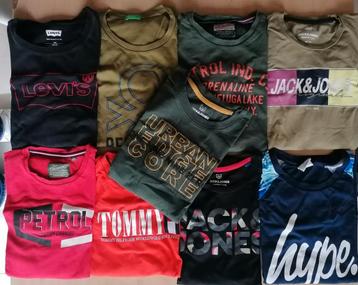 Pakket jongensmerkkledij MT 164 beschikbaar voor biedingen