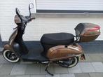 Venesi Bella 50 Cc B- klasse Vespa look-a-like, Fietsen en Brommers, Ophalen