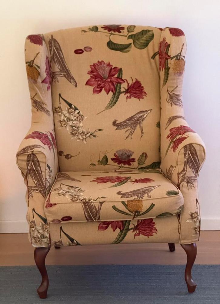 Klassieke wingback stoel, Huis en Inrichting, Fauteuils, Gebruikt, Stof, Ophalen