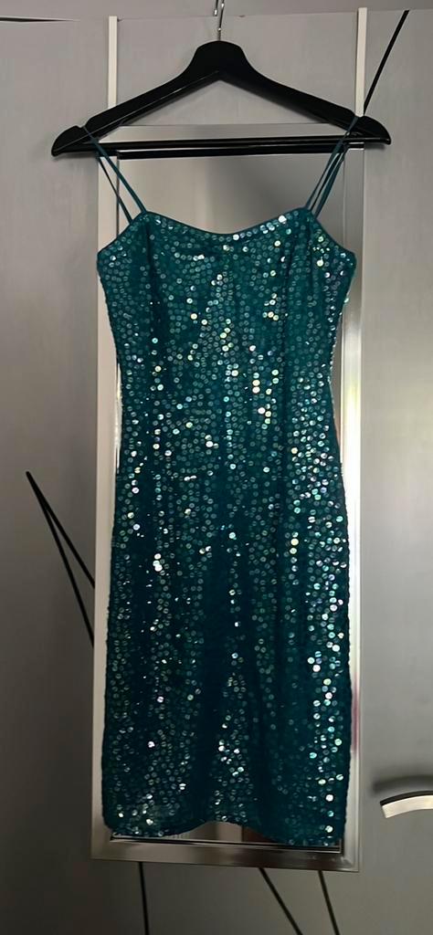 Robe de soire pailletée, Vêtements | Femmes, Vêtements de mariage & Accessoires de mariage, Comme neuf, Robe de demoiselle d'honneur