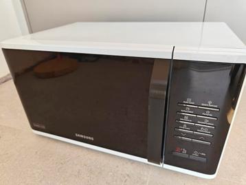 Microgolfoven Samsung ms23k3513aw beschikbaar voor biedingen