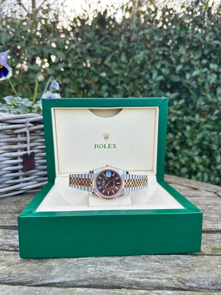 Rolex Datejust en or rose « Chocolat », Bijoux, Sacs & Beauté, Montres | Femmes, Neuf, Rolex, Or, Enlèvement ou Envoi
