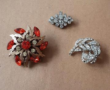 3 vintage broches beschikbaar voor biedingen