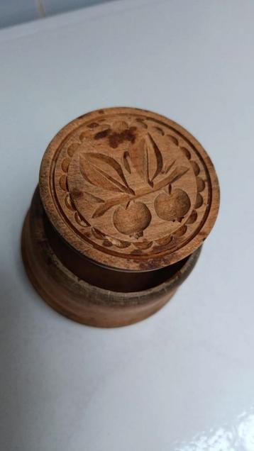2 oude houten steekvormen voor koekjes