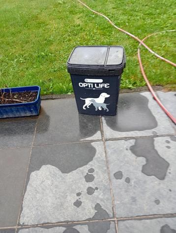 honden korrelston beschikbaar voor biedingen