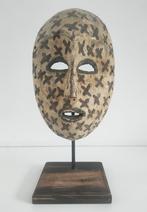 R.D. CONGO/OUD MASKER + BASIS, Ophalen
