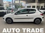 Peugeot 206 Benzine LEZ ok | 106.000km | Airco | 1j Garantie, Auto's, Voorwielaandrijving, Stof, Zwart, 4 cilinders