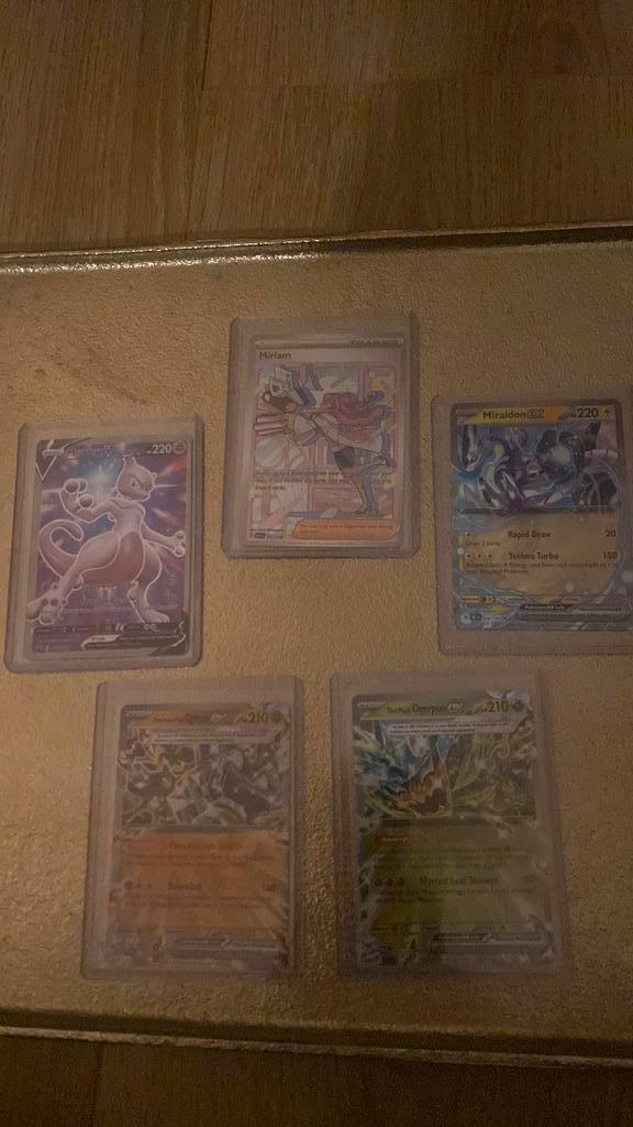 Pokémon collectie 5 stuks, Hobby en Vrije tijd, Verzamelkaartspellen | Yu-gi-Oh!, Zo goed als nieuw, Losse kaart, Foil, Verzenden