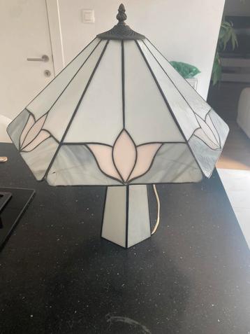 Antiek Art Deco Tiffany lamp beschikbaar voor biedingen