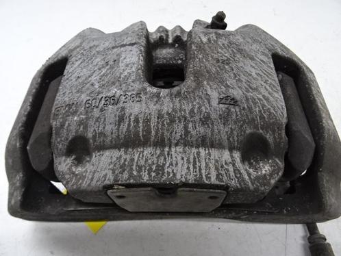 REMKLAUW RECHTS VOOR BMW X5 (F15) (01-2013/07-2018), Auto-onderdelen, Remmen en Aandrijving, BMW, Gebruikt